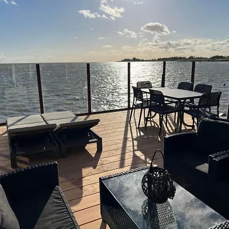 Exclusieve ***** Markermeer Chalet